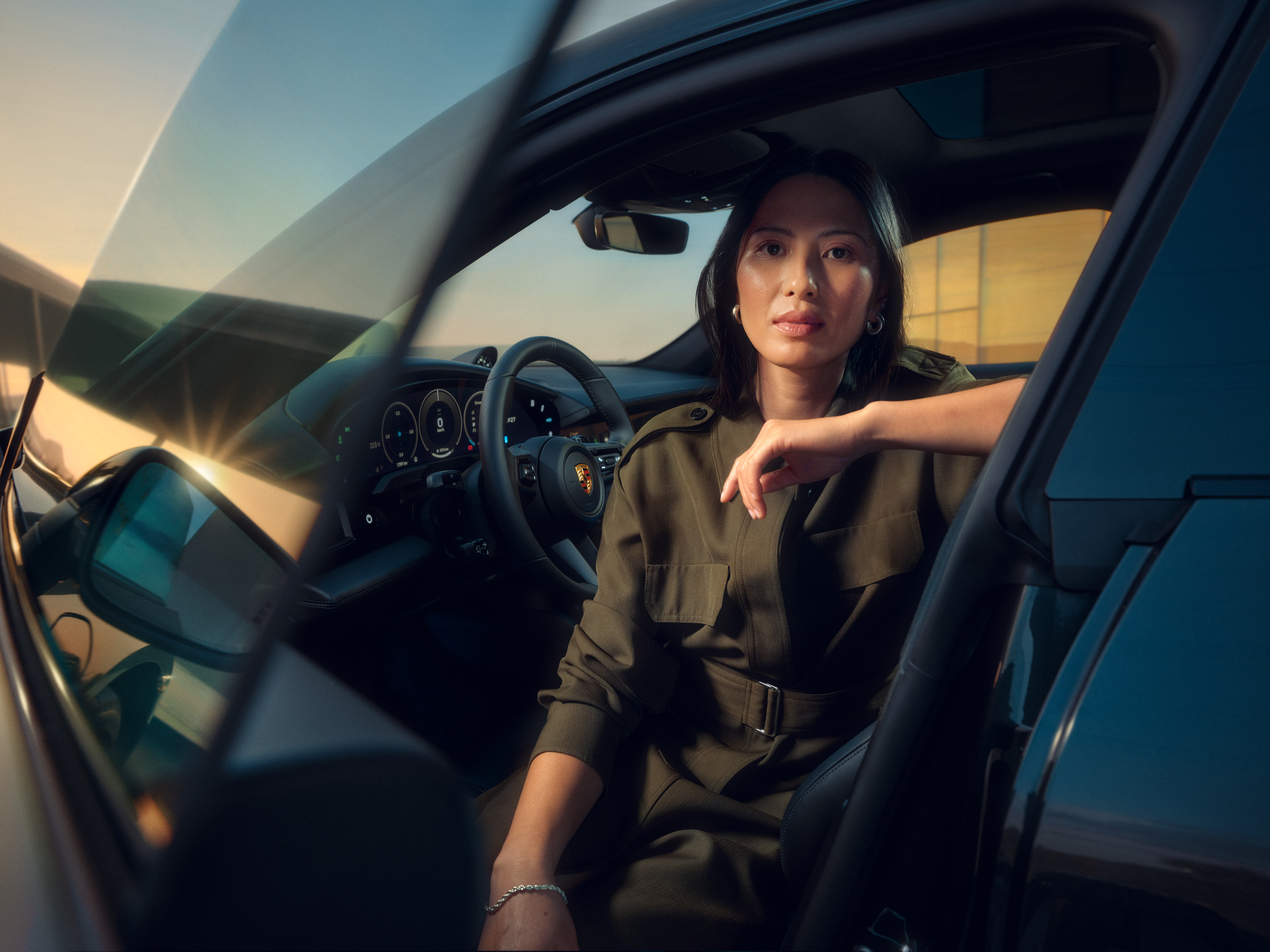 vividgrey-ALIBERTI_Porsche_Taycan02