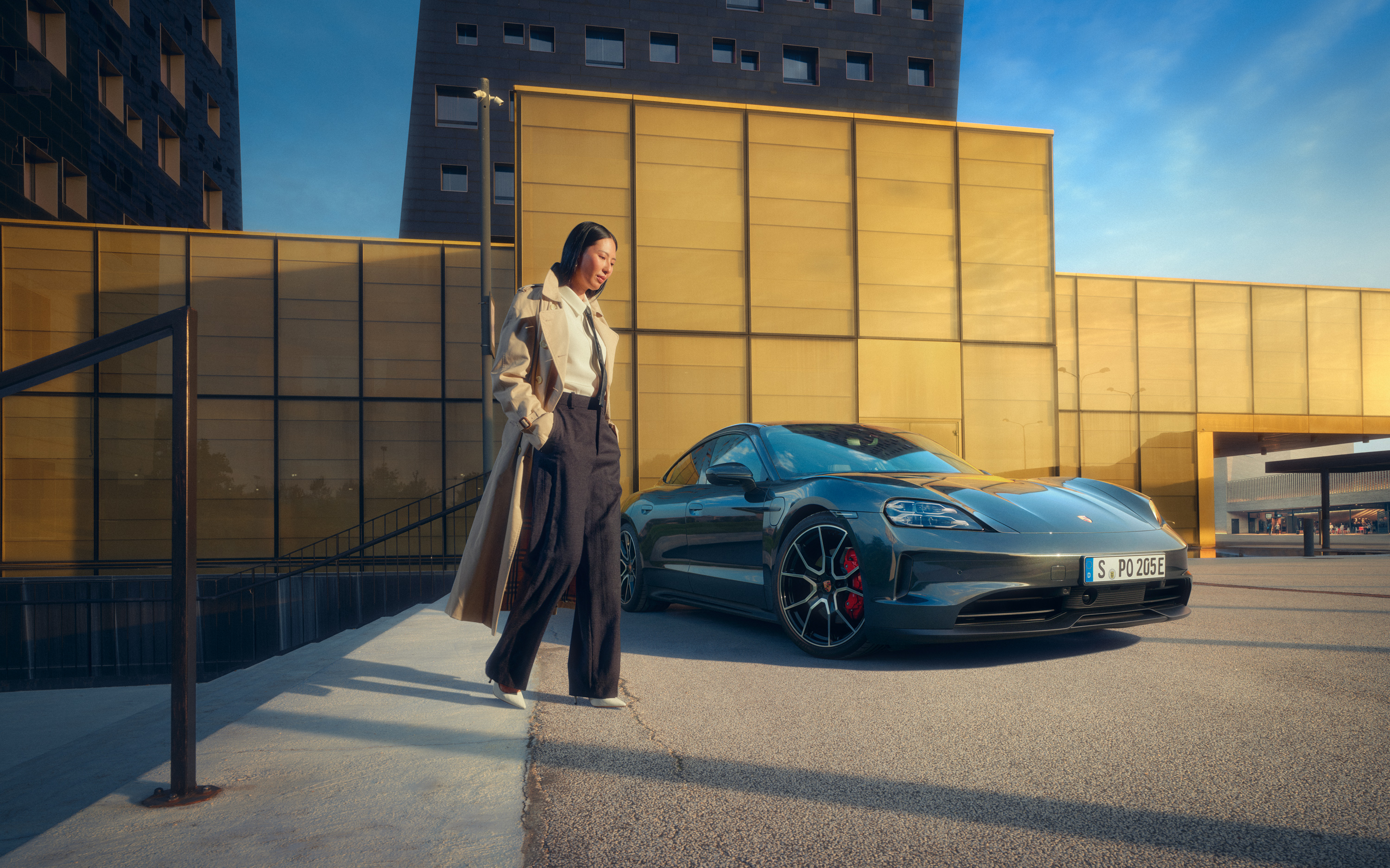 vividgrey-ALIBERTI_Porsche_Taycan07