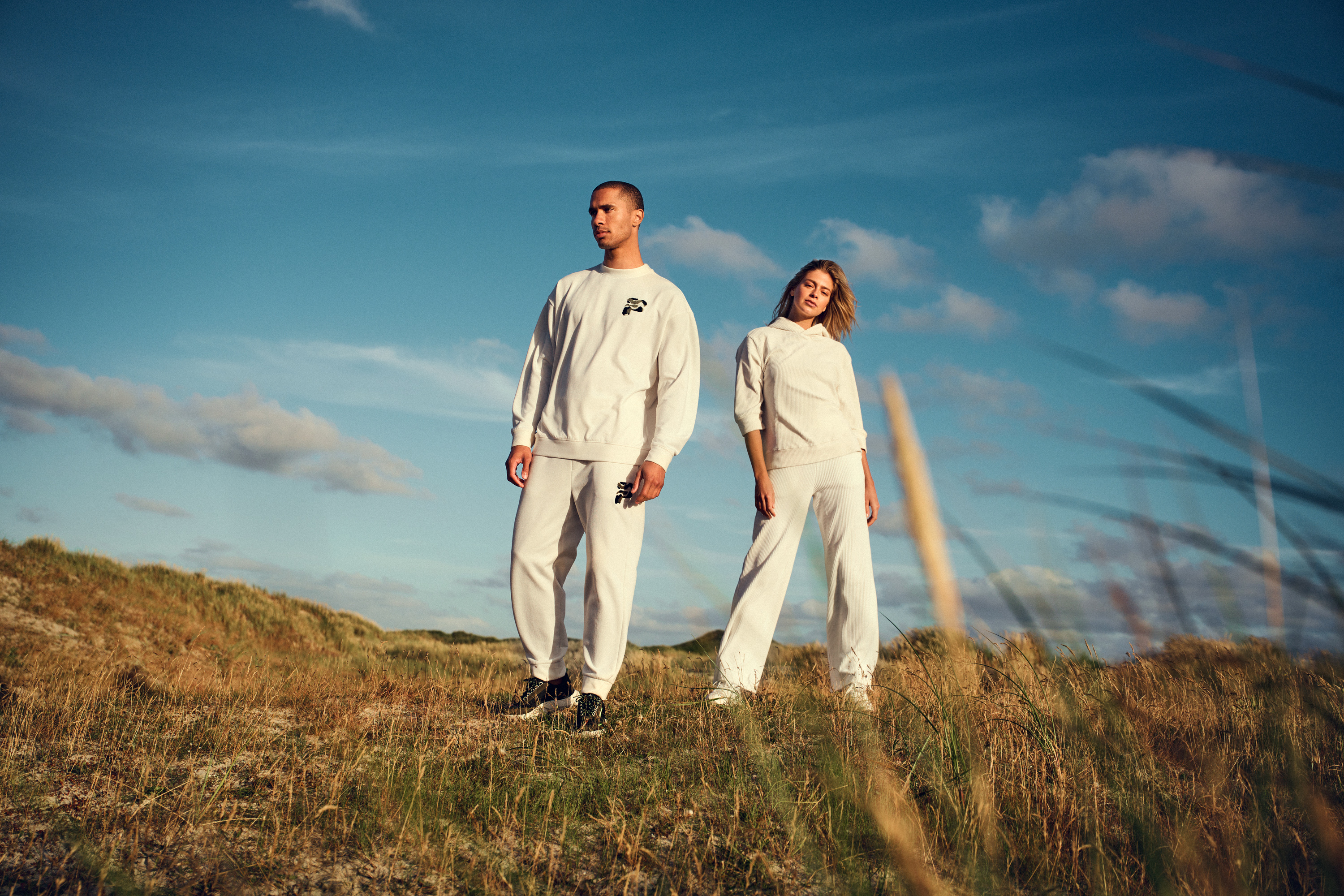 vividgrey_BISON_Fila_REACT_COUPLE09