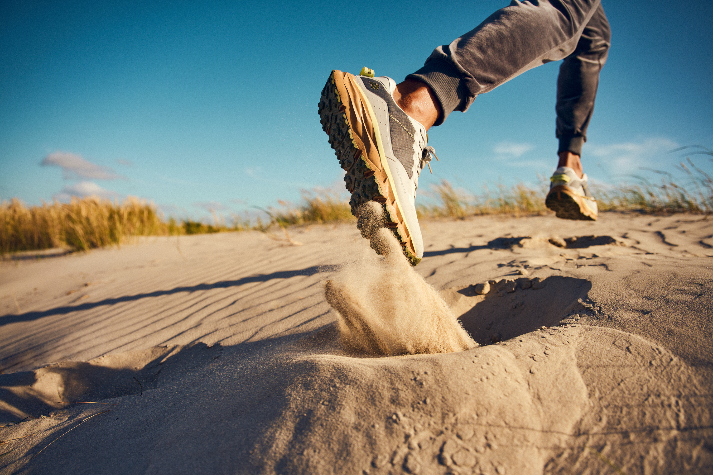 vividgrey_BISON_Fila_REACT_L1_MEN99