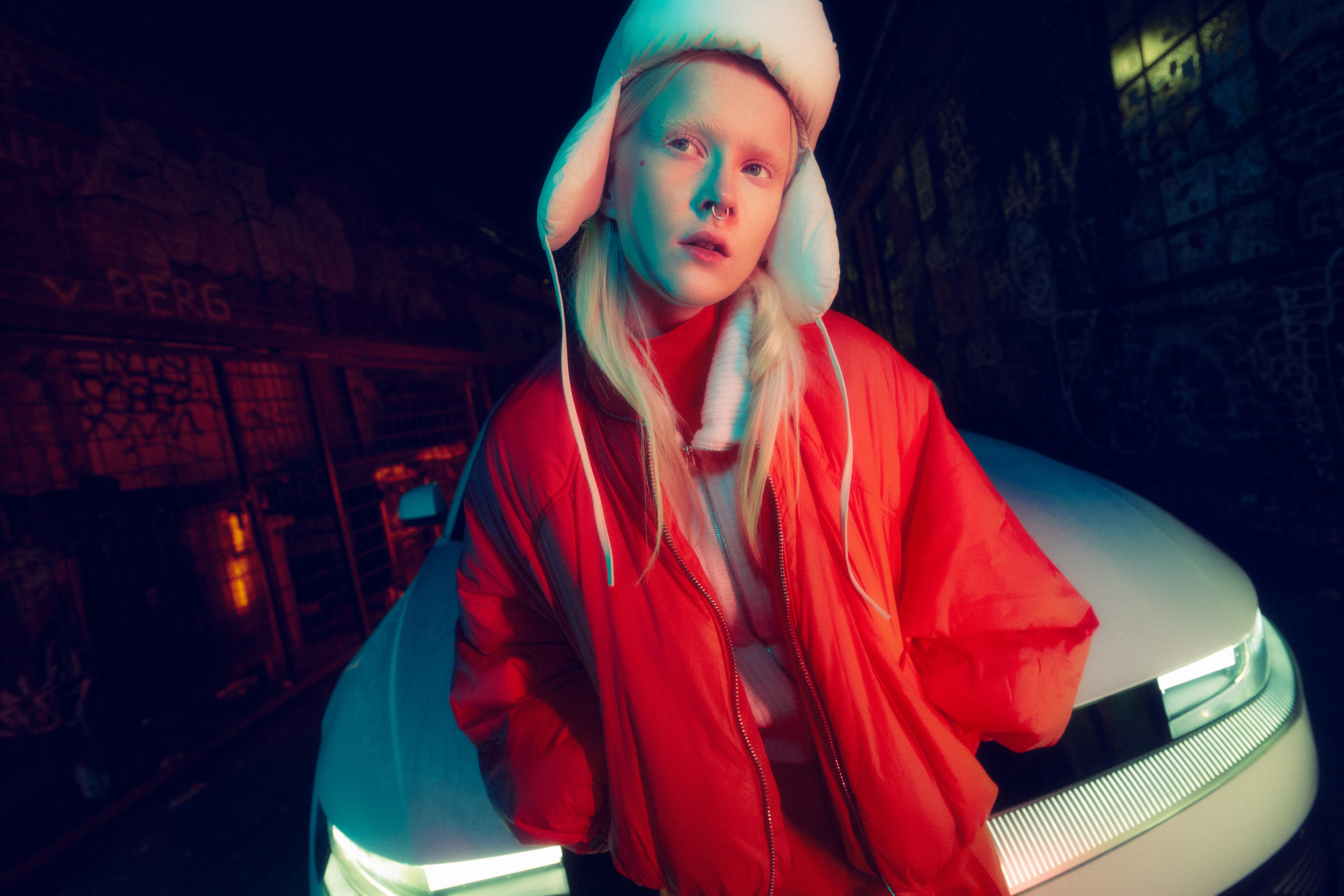 vividgrey_GRAUBAUM_BoldColours_1079_02