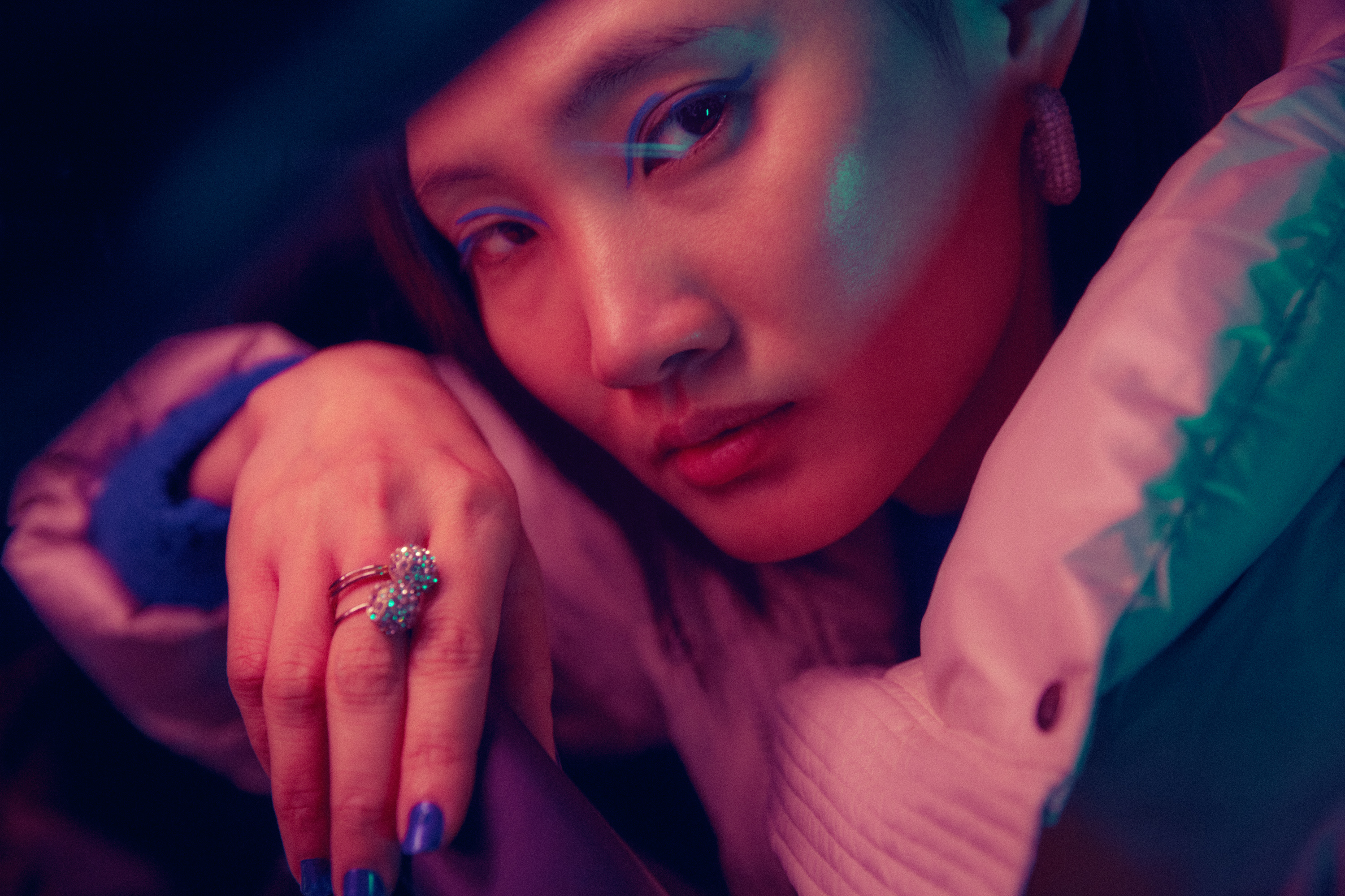 vividgrey_GRAUBAUM_BoldColours_1293_01