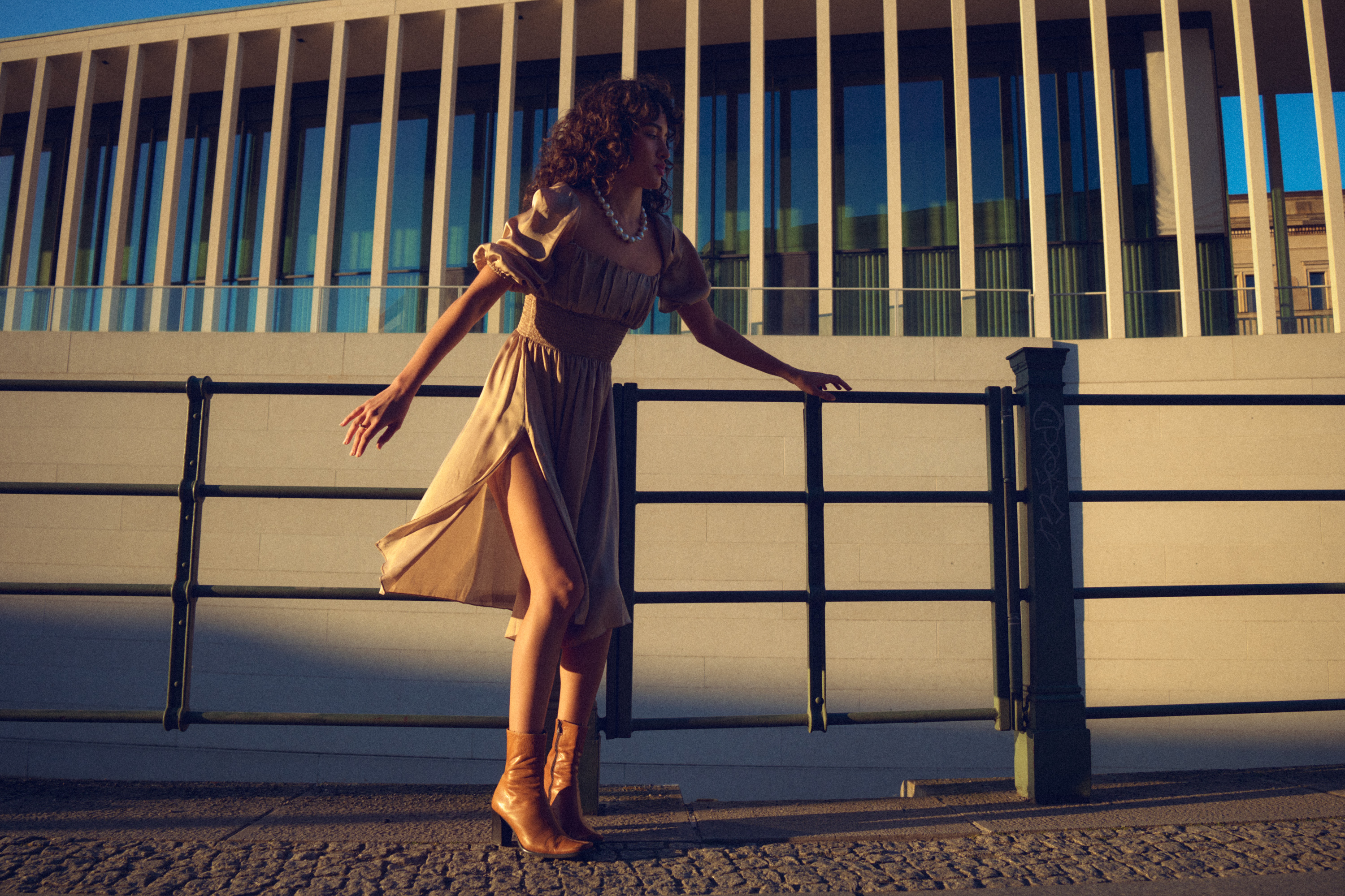 vividgrey_HANISCH_Paula_7994_02