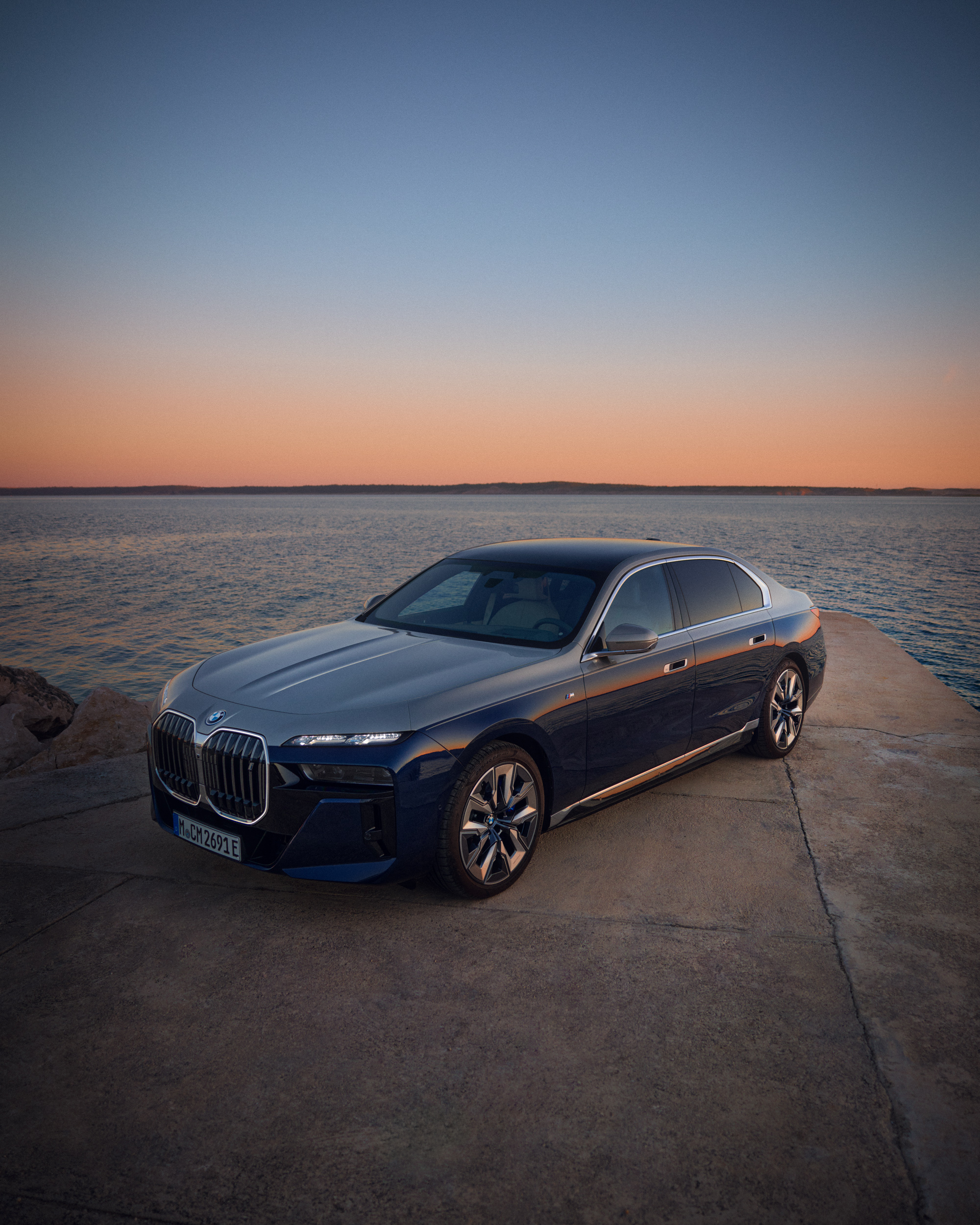 vividgrey-HØJKANT_BMW-BEV_03