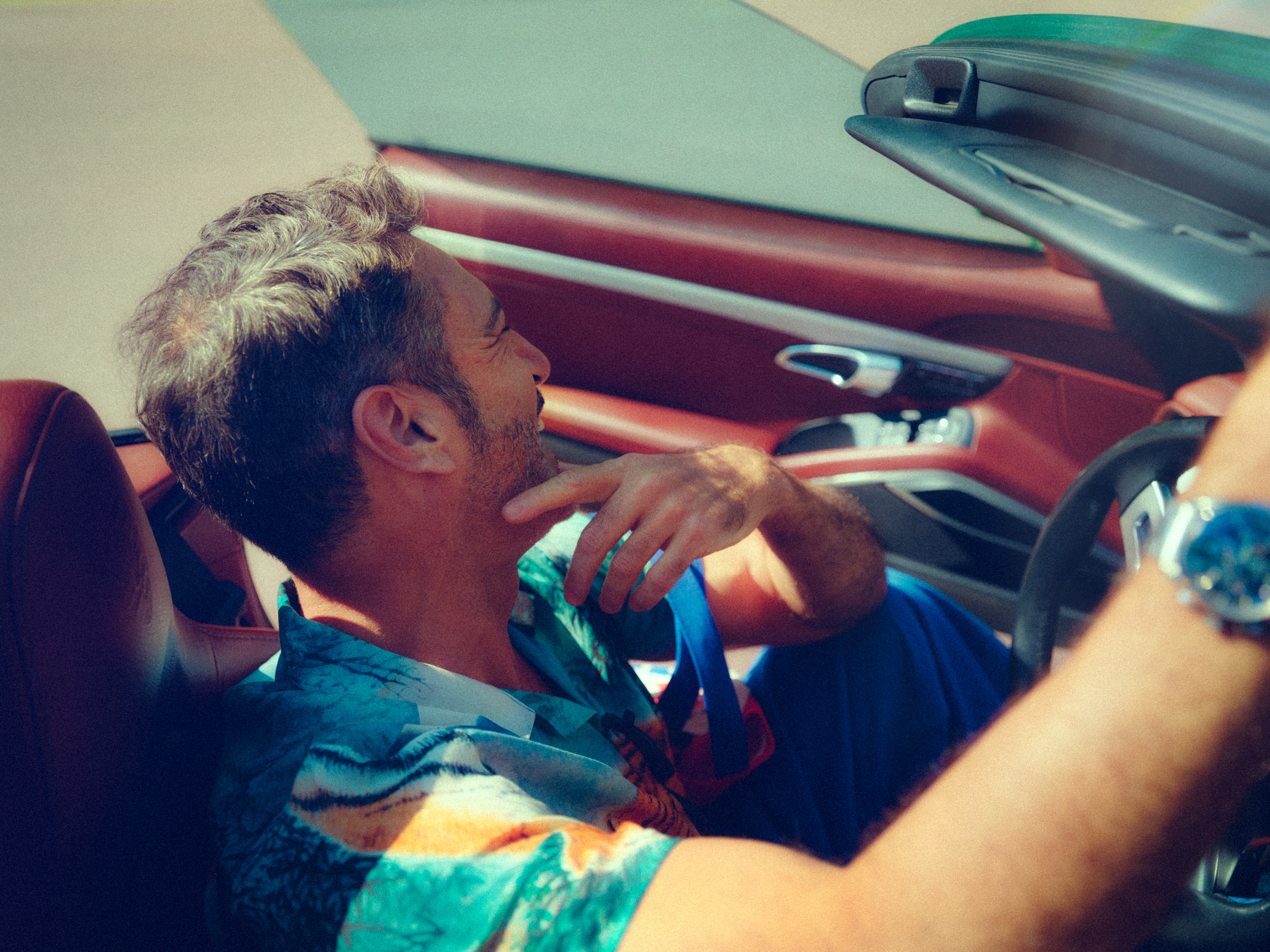 vividgrey_ANNTHEO_Porsche_3997