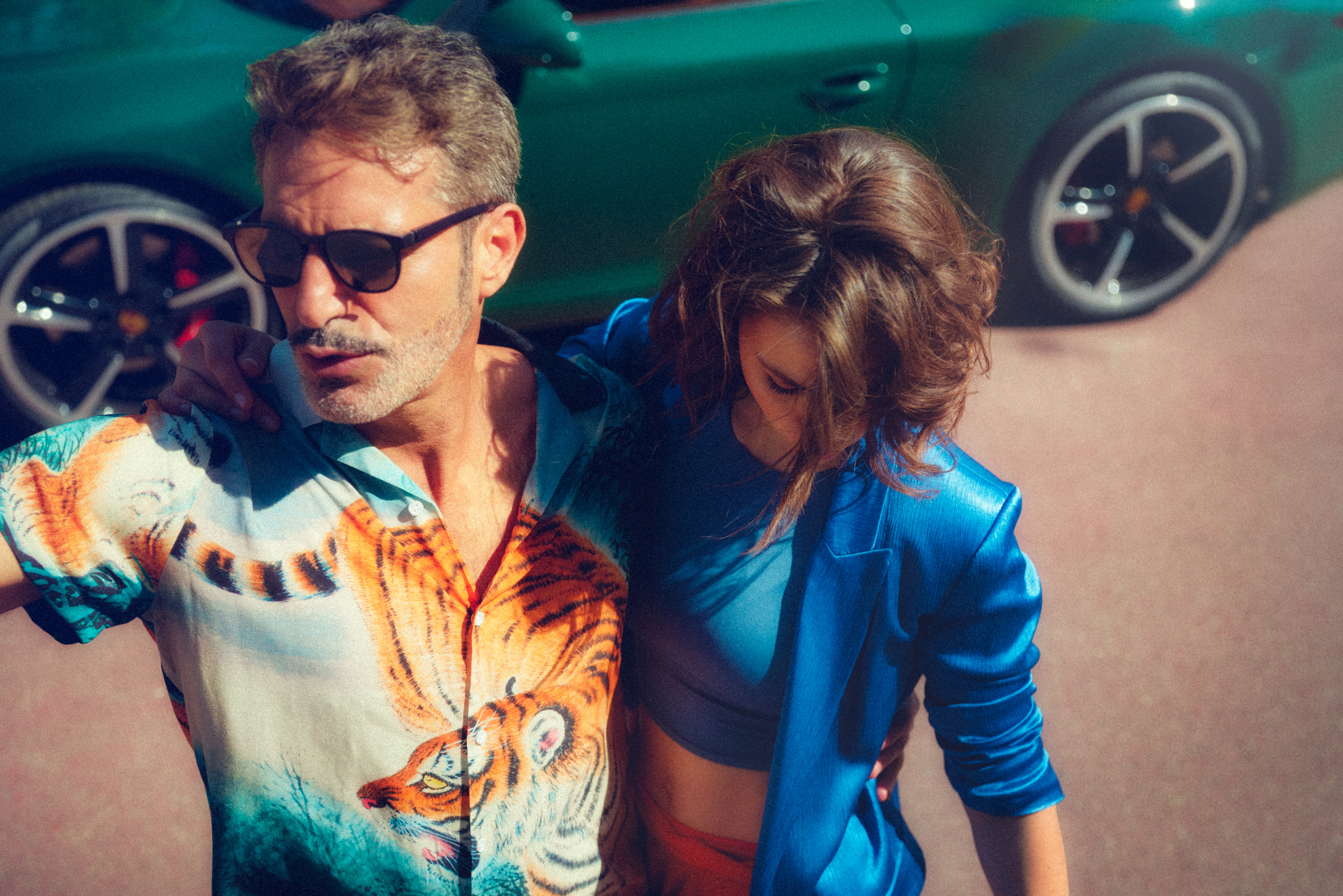 vividgrey_ANNTHEO_Porsche_5057