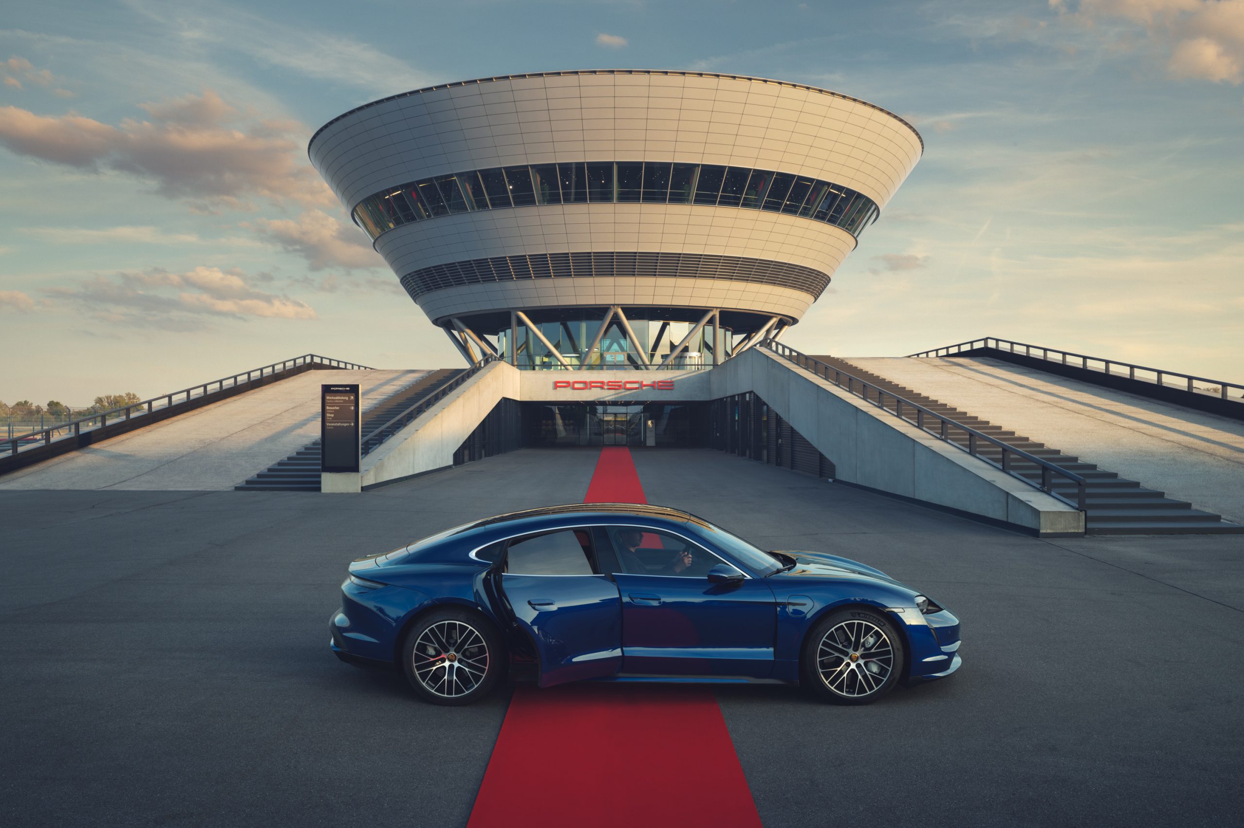 vividgrey_BABIC_Porsche-Leipzig_26