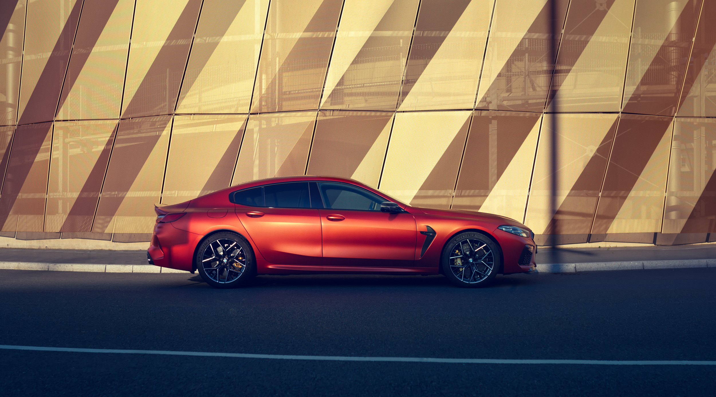 vividgrey_BREUN_BMW-M8_06