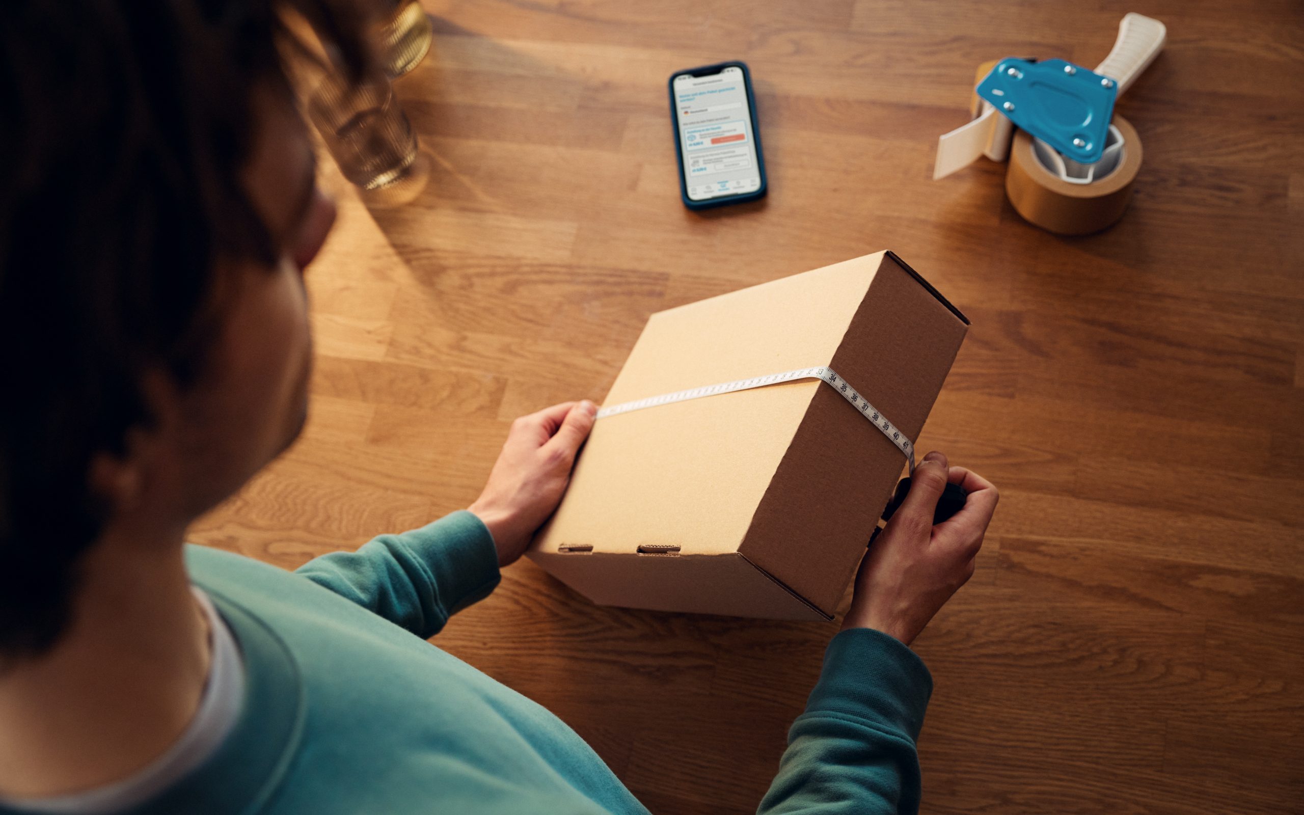 vividgrey_GRAUBAUM_Hermes_M02