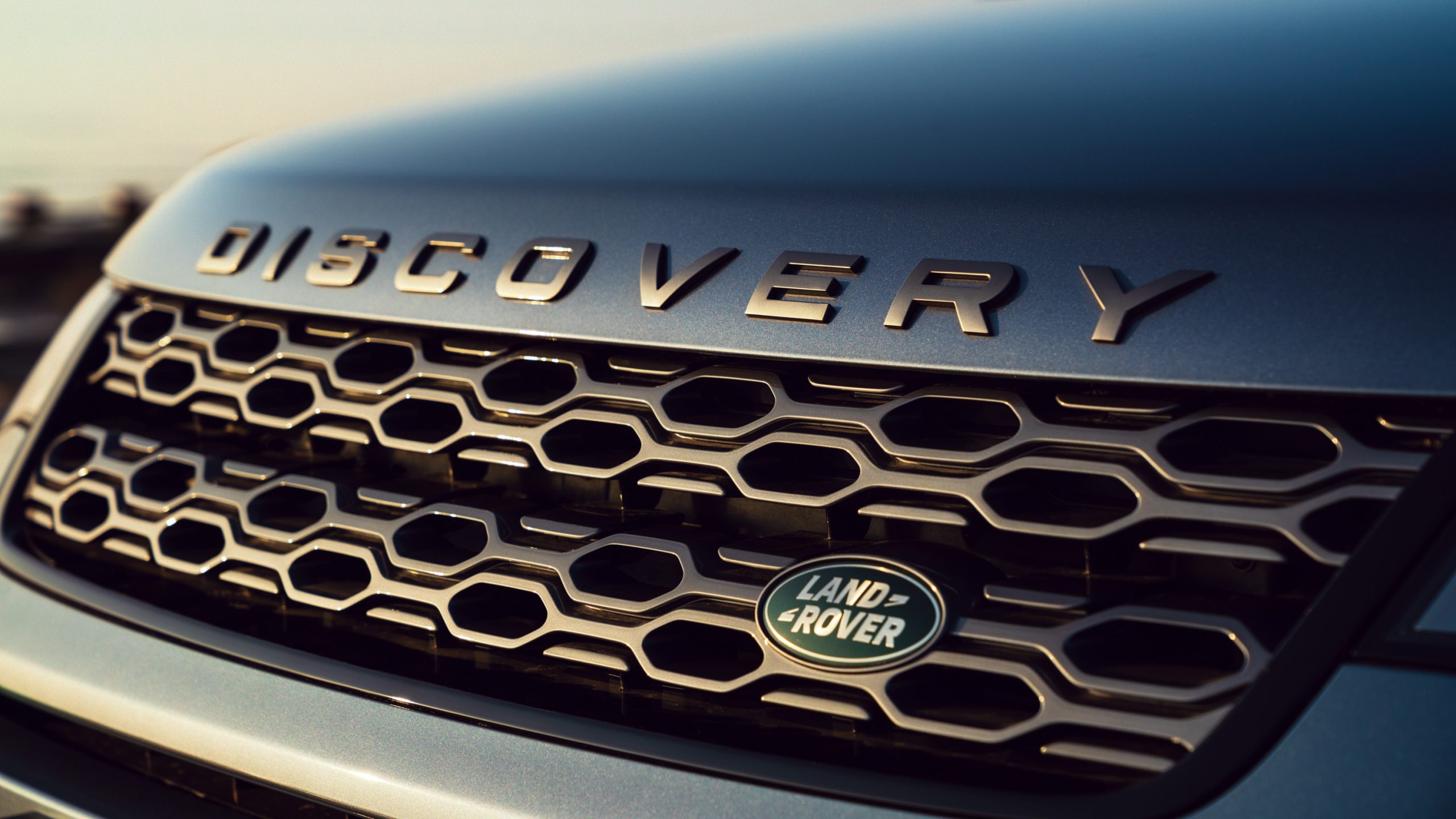 vividgrey_HANISCH_Landrover_03