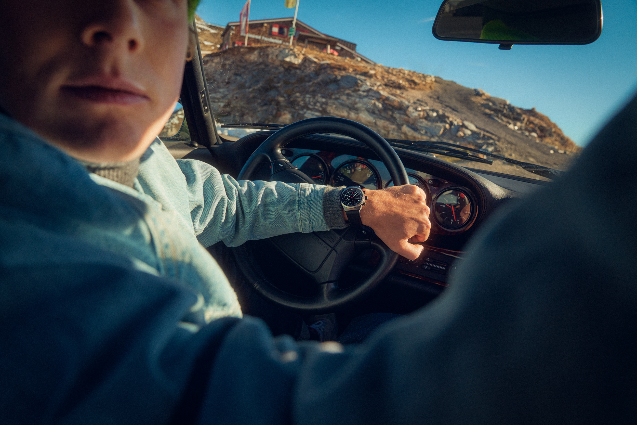 vividgrey_HANISCH_Porsche-Design_2042_02