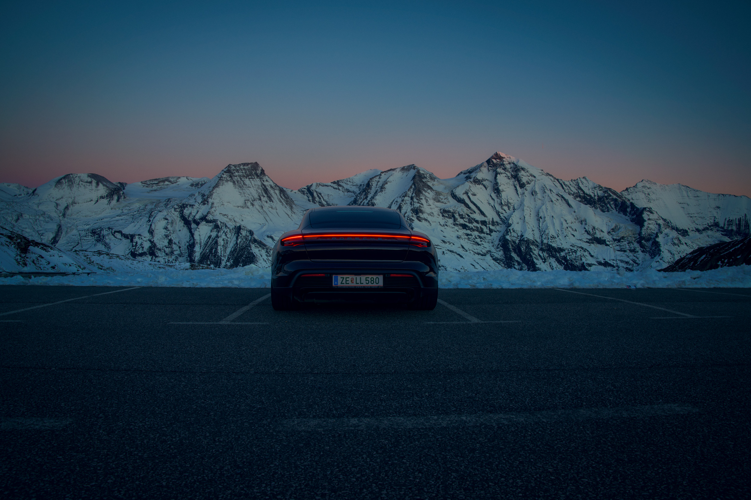 vividgrey_HANISCH_Porsche_0001_02