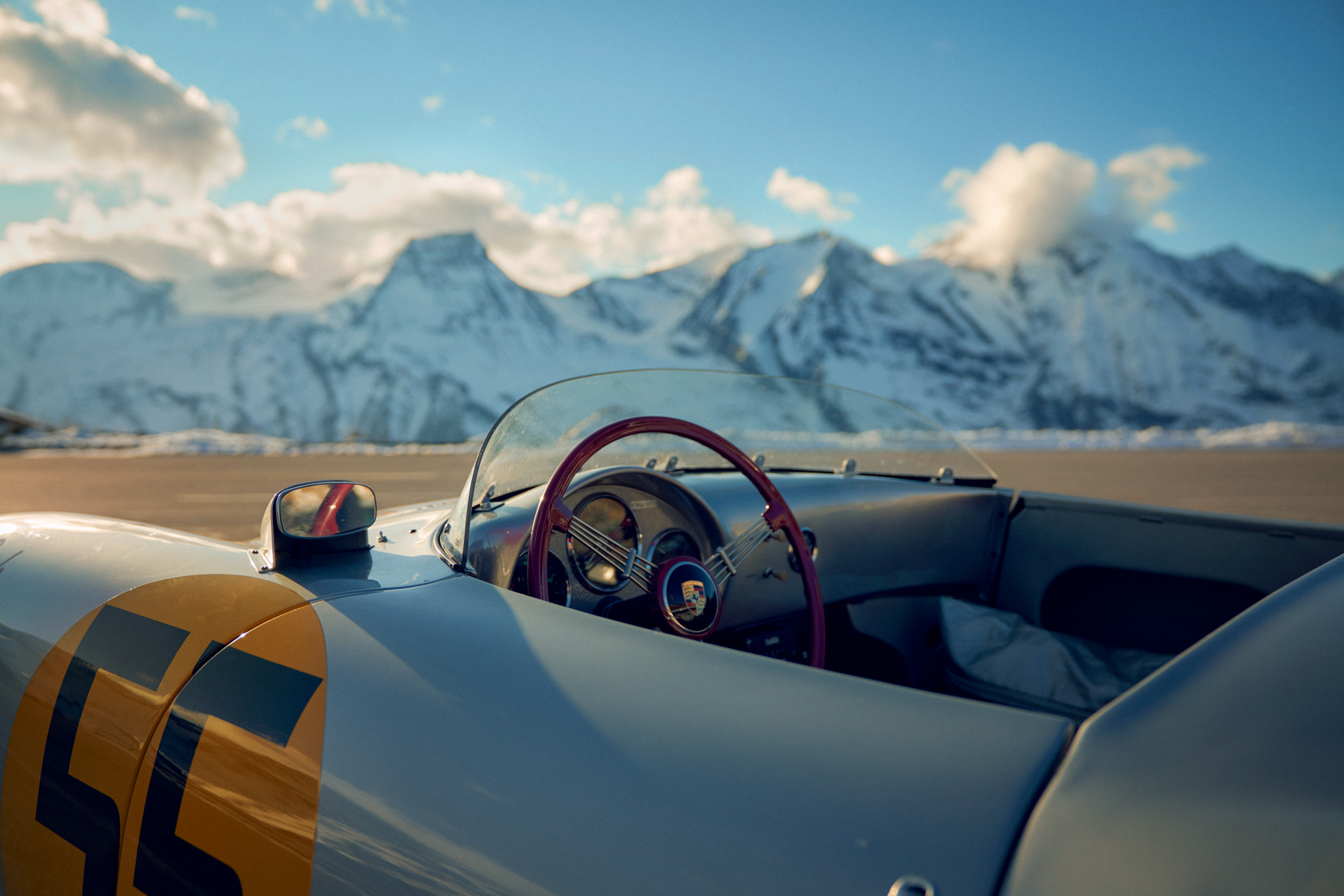 vividgrey_HANISCH_Porsche_7047_02