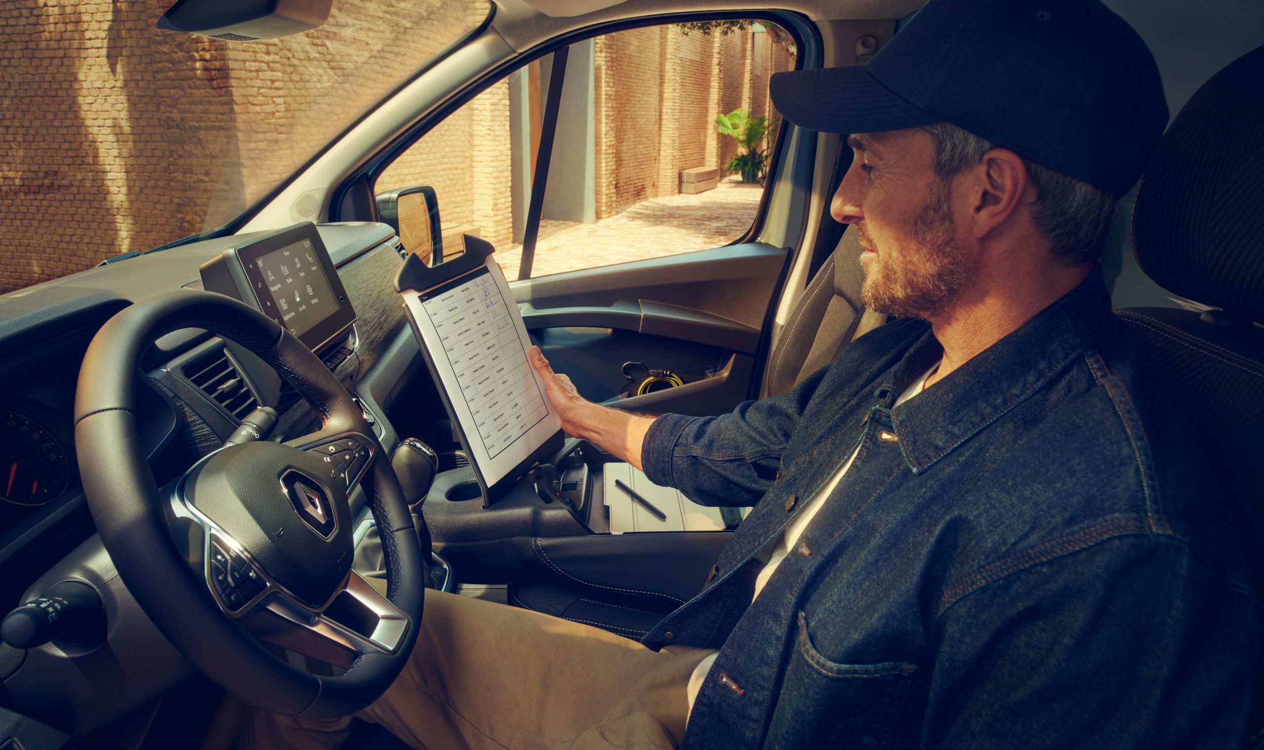 vividgrey_HANISCH_Renault_Trafic_L1H1_F006_09