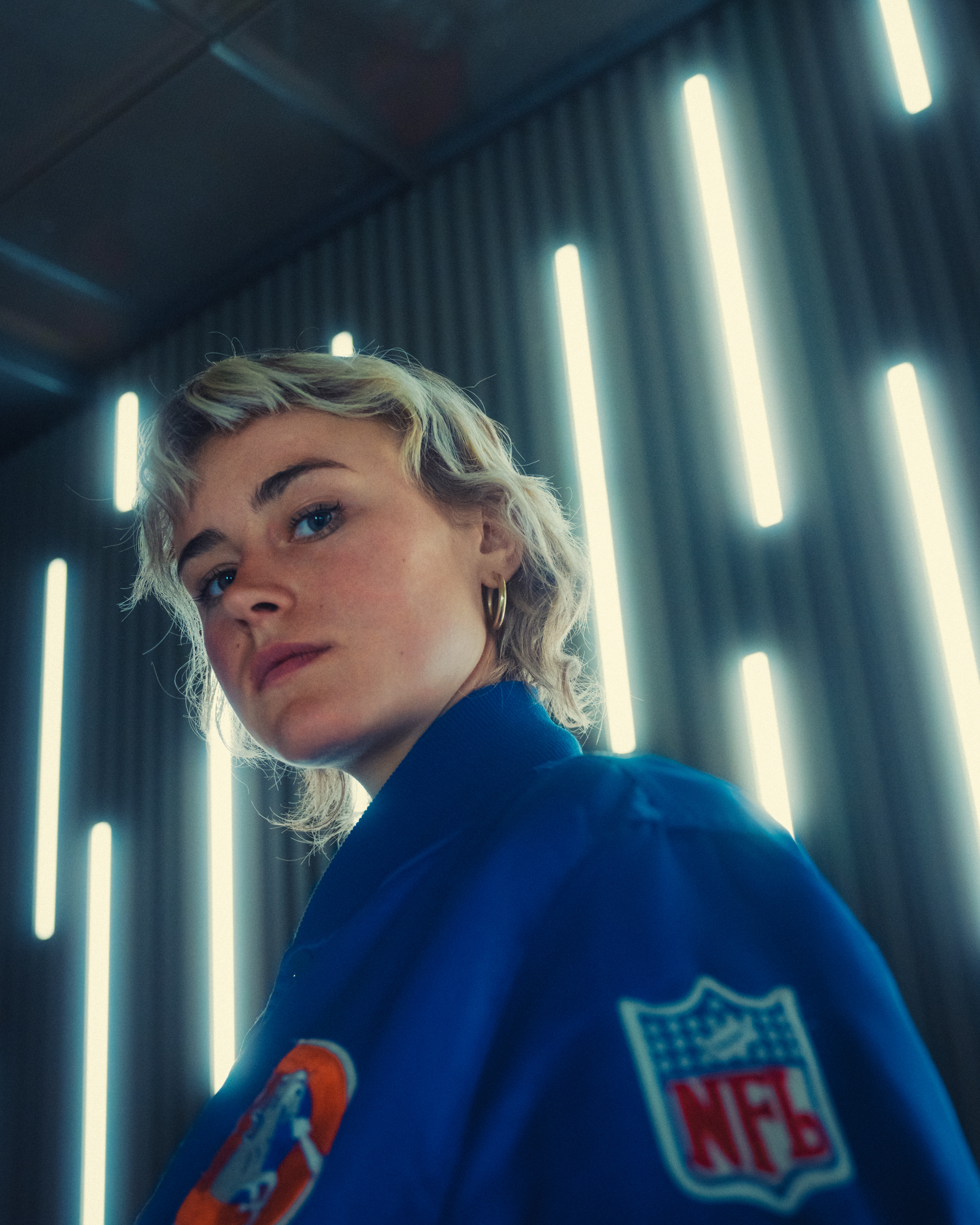 vividgrey_KUEHN_AlbaAtari_4378_01_crop