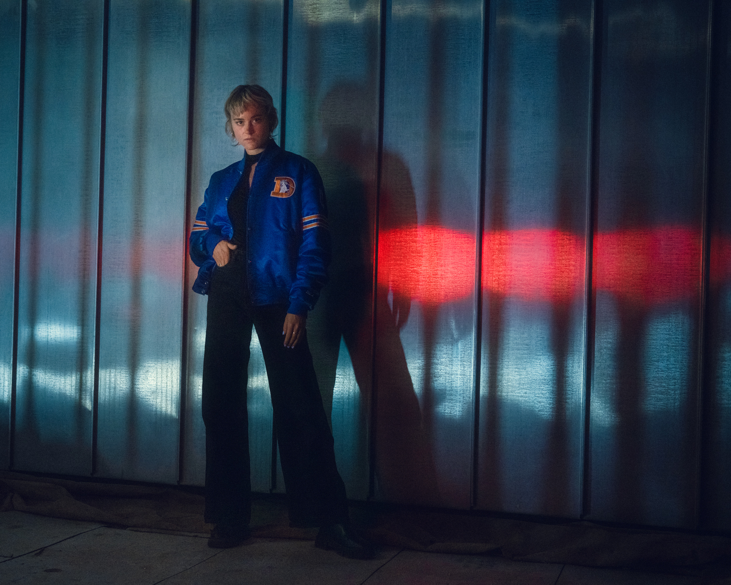 vividgrey_KUEHN_AlbaAtari_4976_01_crop