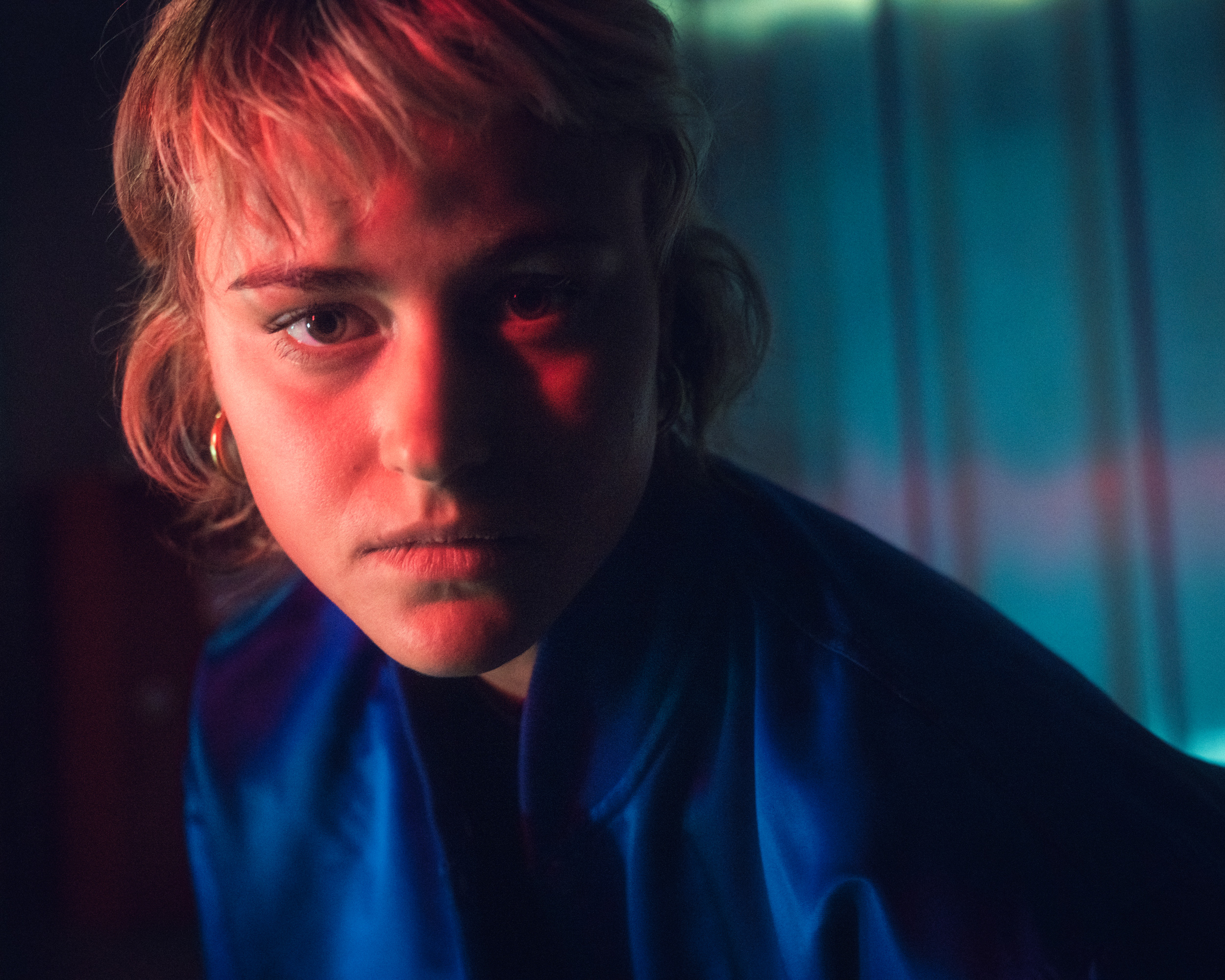 vividgrey_KUEHN_AlbaAtari_5019_01_crop