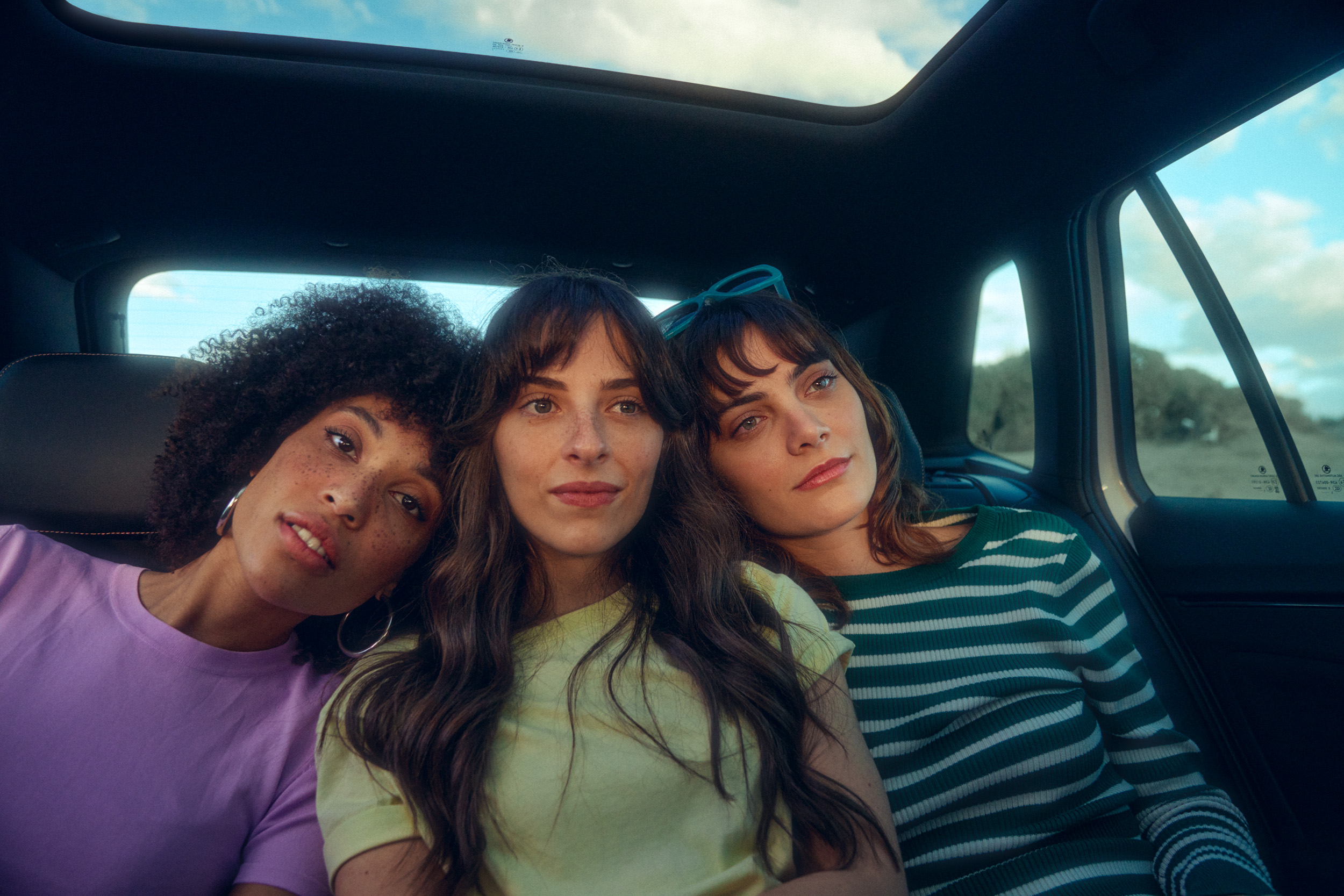 vividgrey_MICHAELHANISCH-23-069_Skoda_Kamiq_Beach_Lifestyle_0862