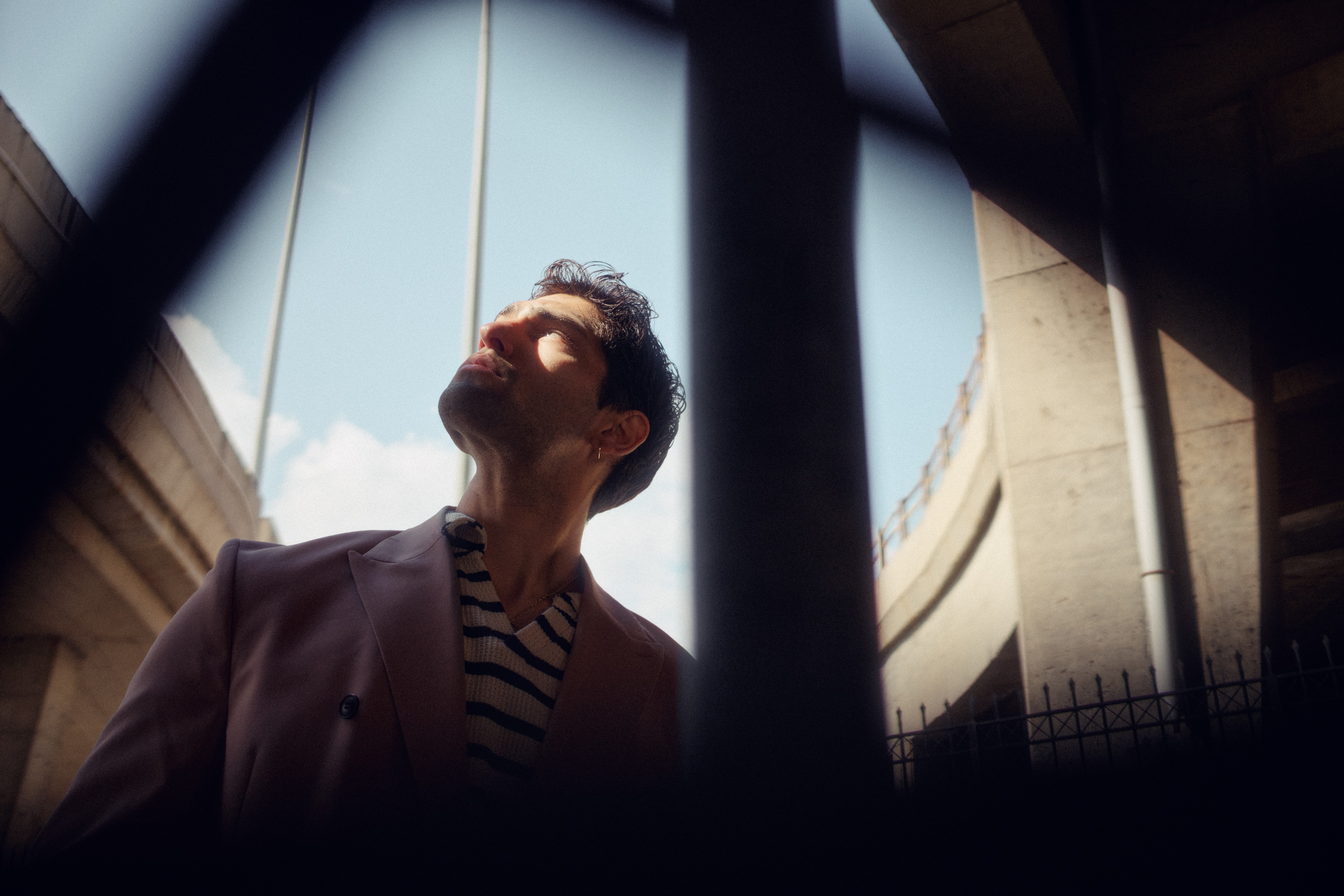 vividgrey_KUEHN_Athens_16