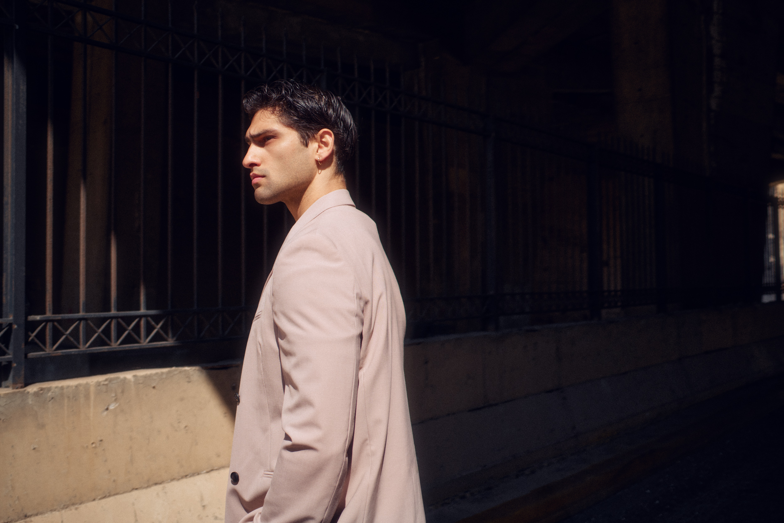 vividgrey_KUEHN_Athens_19